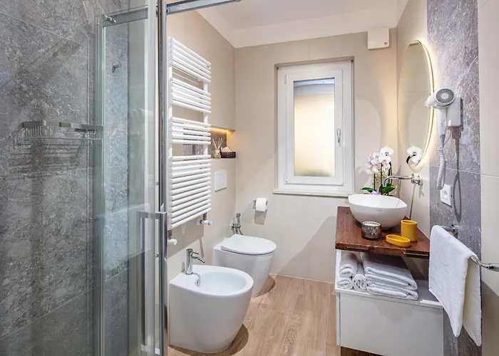 Brezza Marina Deluxe غرادو